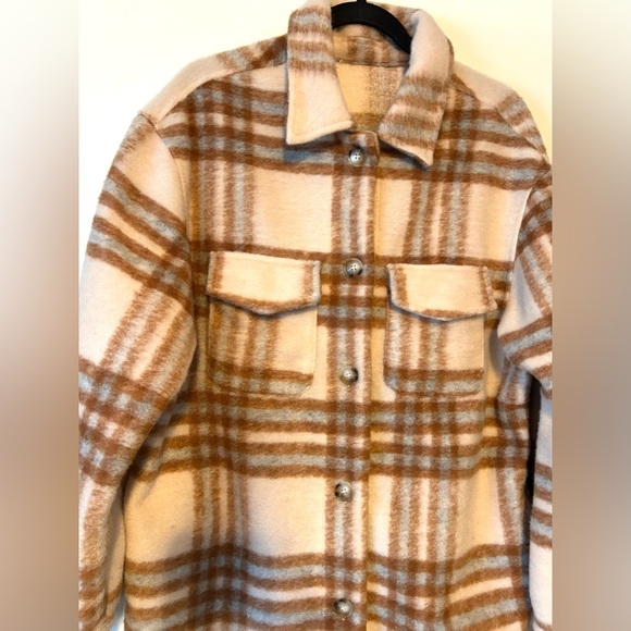 Cool shacket! - Picture 2 of 8